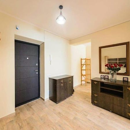 1 Room 65M2 Center Of Obolon Near River Side. Kiev Exteriör bild