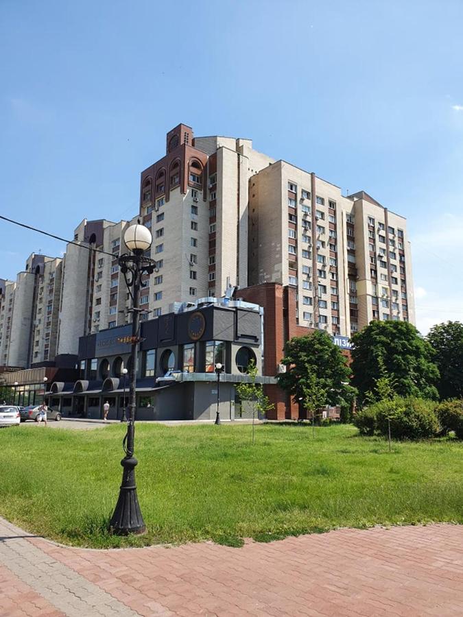 1 Room 65M2 Center Of Obolon Near River Side. Kiev Exteriör bild